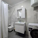 شقة Old Soul, Modern Comfort
