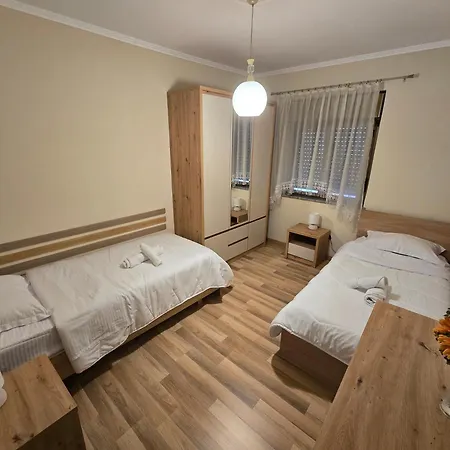 דירה Old Soul, Modern Comfort טיראנה