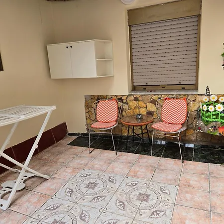 Old Soul, Modern Comfort Apartamento Tirana